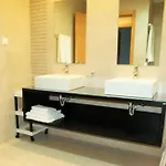 Rocha Tower 16a Apartman