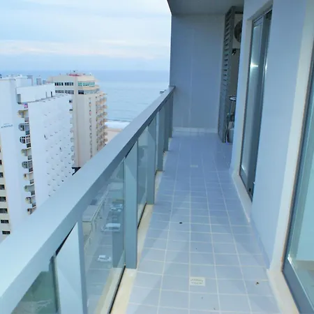 Διαμέρισμα Rocha Tower 16a *