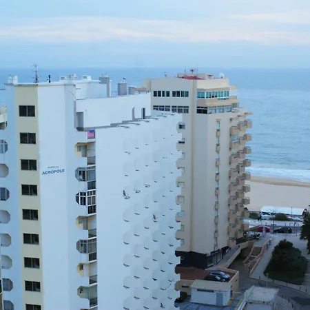 Διαμέρισμα Rocha Tower 16a *