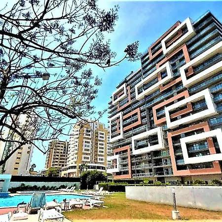 Διαμέρισμα Rocha Tower 16a *